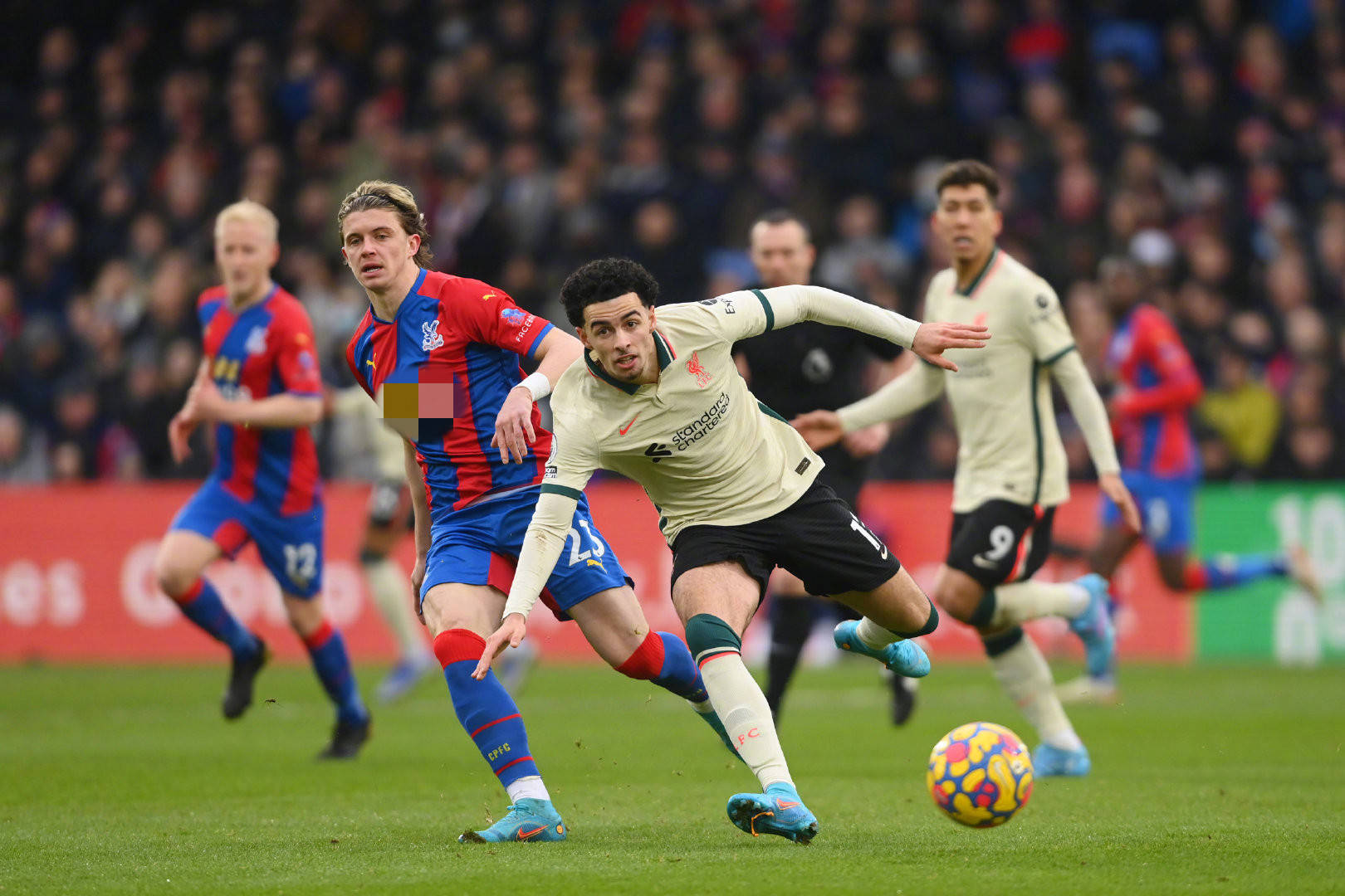 甚至在半场 甚至在半场